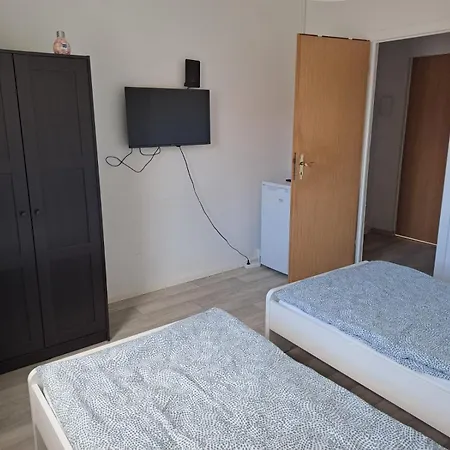 Apartment Room2stay *